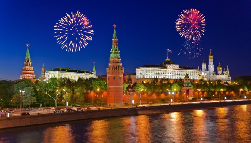 Постер «Салют над Московским Кремлем» 70 см х 40 см