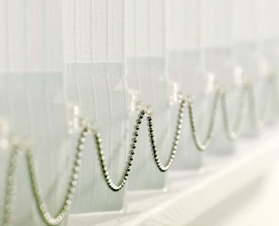 Цепь нижняя дистанционная металлическая для 89 мм ламелей вертикальных жалюзи